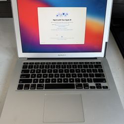 MacBook Air 13 Inch 2014 (4 GB)