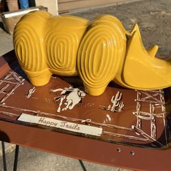 VINTAGE PORCELAINE RHINO STATUE