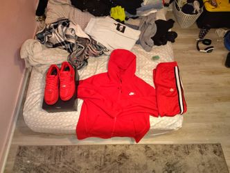 Nike red fit