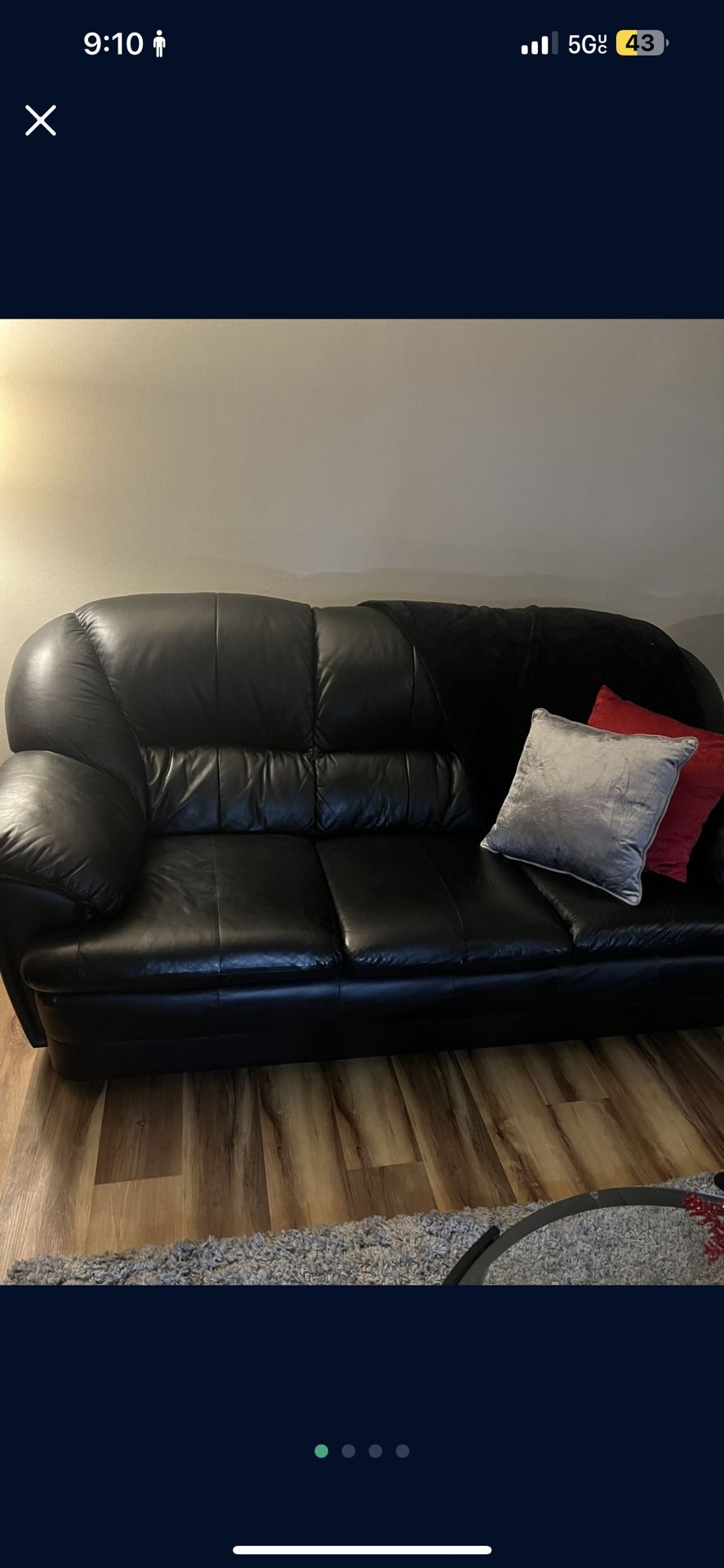 2 Piece Black Leather sofa and Loveseat