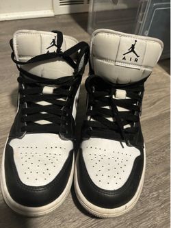 Air Jordan 1 Mid Black White Grey