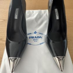 PradA silver Toe pumps 