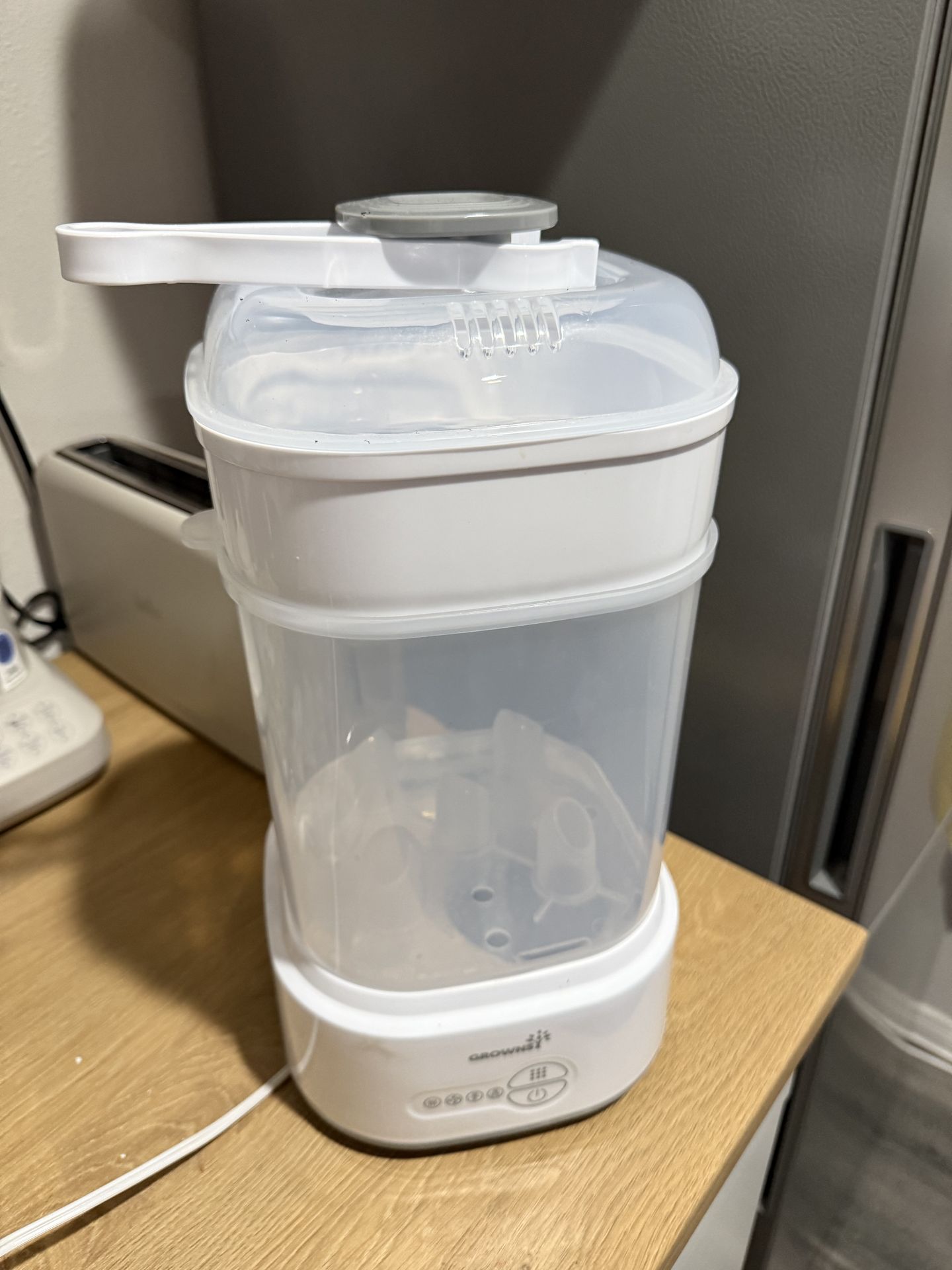 Grownsy bottle sterilizer & dryer