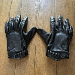 Skateboard sliding gloves