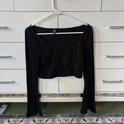 Black ribbed cropped long sleeve top