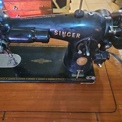 singer shewing machine.