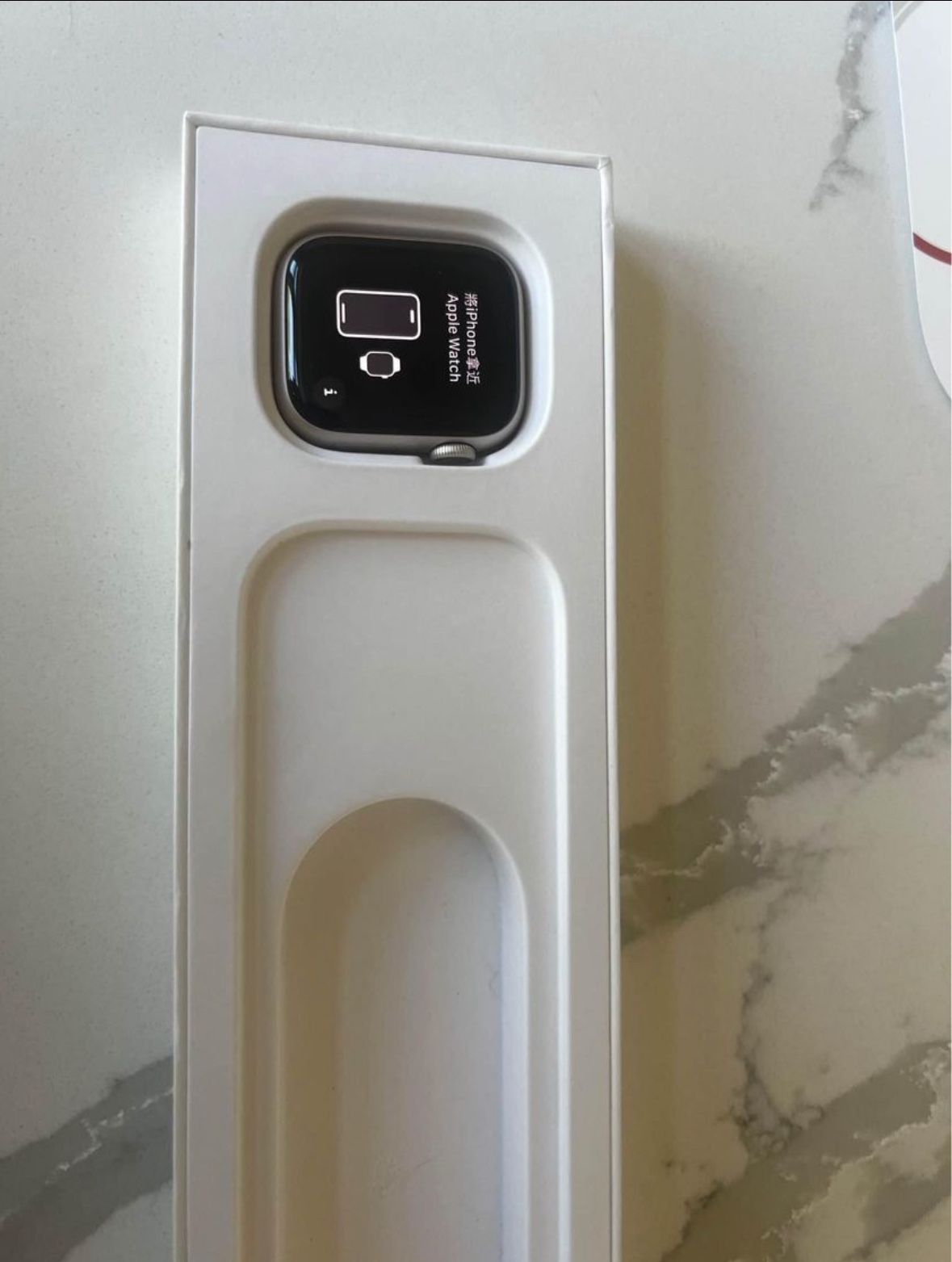 Apple Watch - Series 8 Starlight Aluminum 41MM