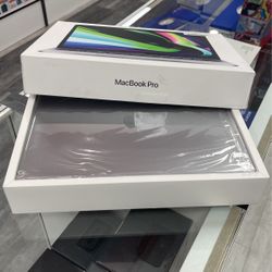 2022 13”MacBook Pro M2 256ssd 