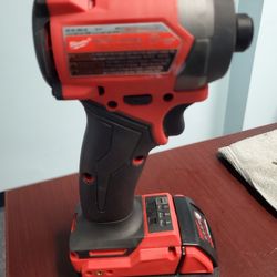 Milwuakee Drill And Battery 