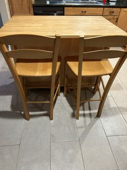 Bar stools (set of 2)