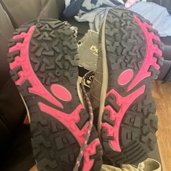Hiking Shoes Size 6 W