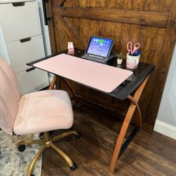 Desk Glass Top 39 x 23 Wood legs