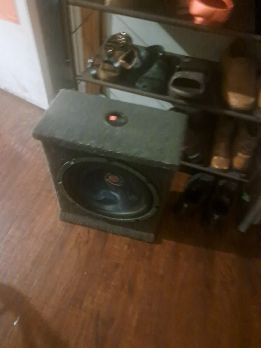 BOCINA  12" plg  $ 20 FIRM PRICE  300 W  SPEAKER