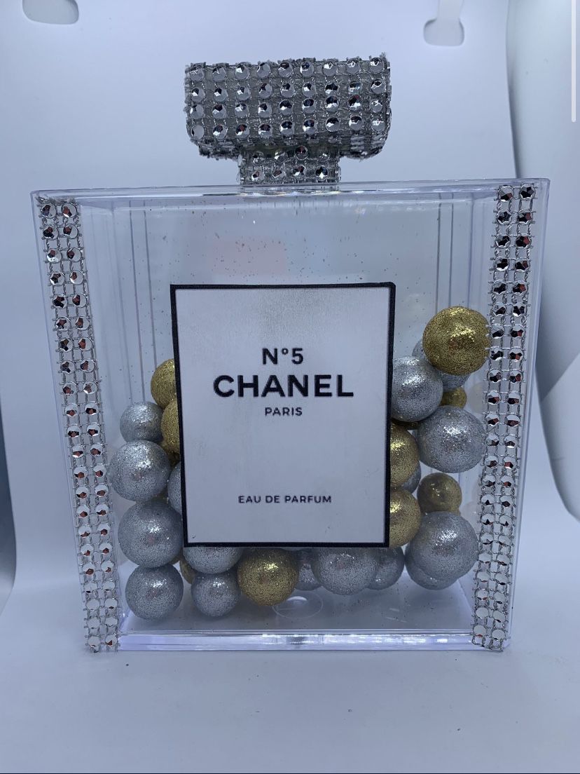 Chanel Perfum Decoration