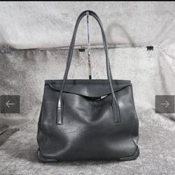 Prada Vitello Bah