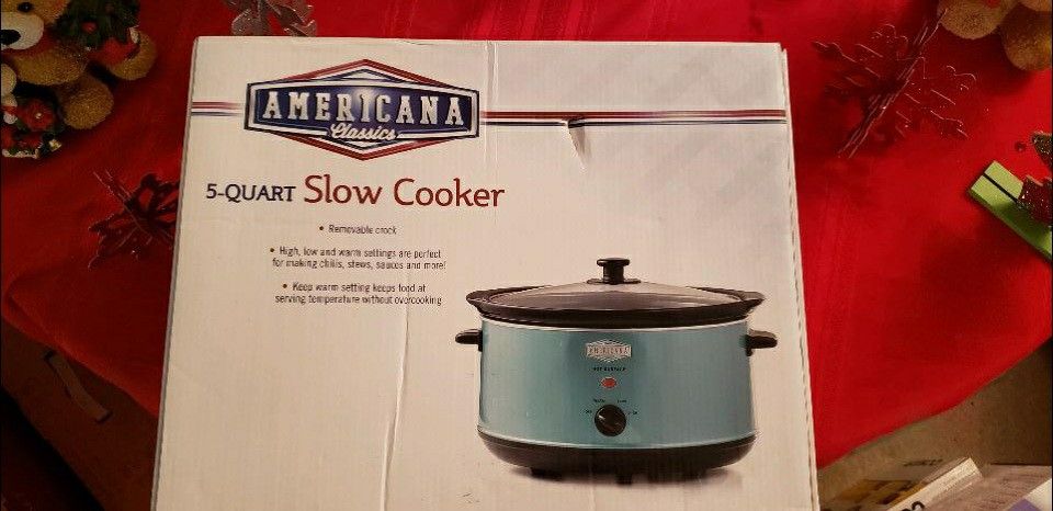 Americana Classics SLOW COOKER -- BRAND NEW, NEVER USED