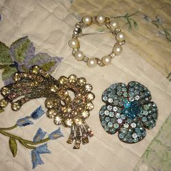 Vintage Rhinestone Brooch Lot