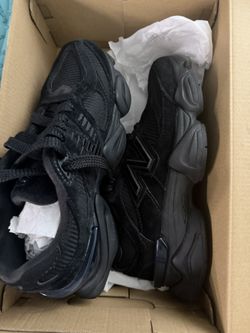 New Balances 9060 - Black with phantom and magnet