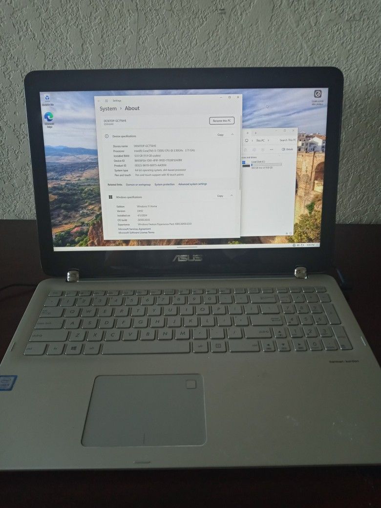 ASUS Q504UA BI5T26 - Flip design - Intel Core i5 - 7200U / up to 3.1 GHz - Windows 11 - HD Graphics 620 - 12 GB RAM - 1 TB HDD - 15.6" IPS touchscreen