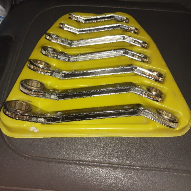 MAC TOOLS OFFSET METRIC RACHET WRENCH SET