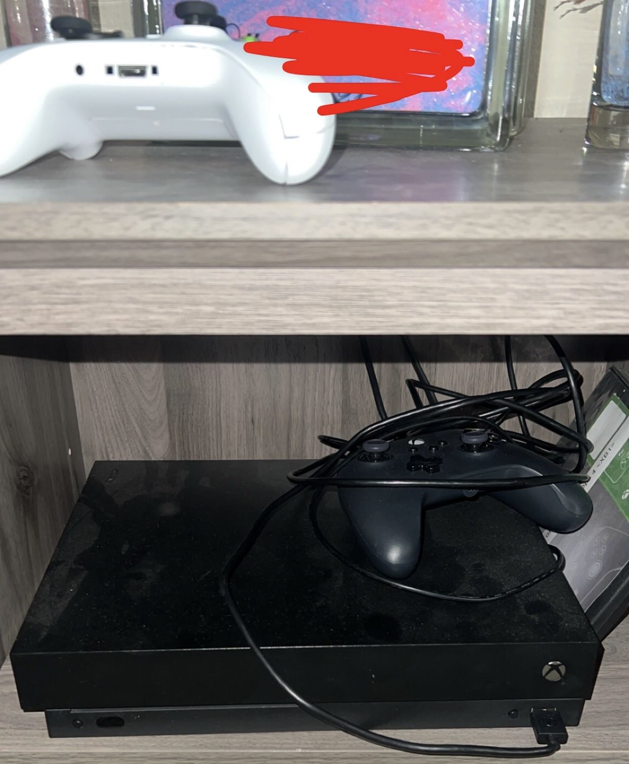 Xbox One X 1TB