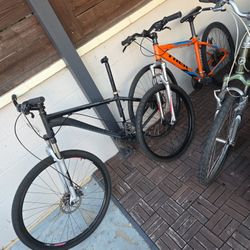 3 Bikes - Trek, Giant, Scwinn 