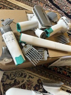 Pet Grooming, Kit And Vacuum