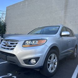 Hiundai Santa Fe  2011