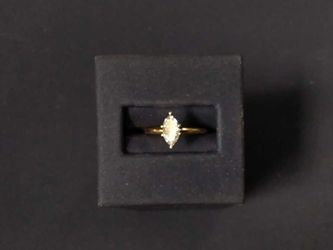 Women's Ring - Solitaire - Yellow Gold 14k (.585) 1.7 grams Size 7