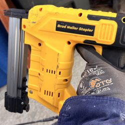 Usada Negan, Gun De Batería Dewalt