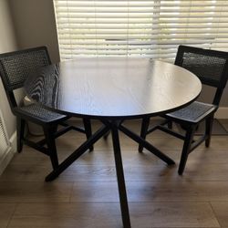 Kitchen Table And 2 Chairs 