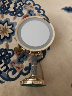 magnifying standing lighted mirrors
