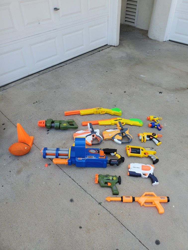 Large Assortment Of Kids Nerf Guns