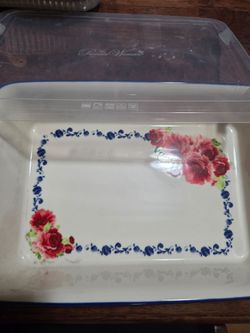 Pioneer Woman 9x13 baking dish with lid
