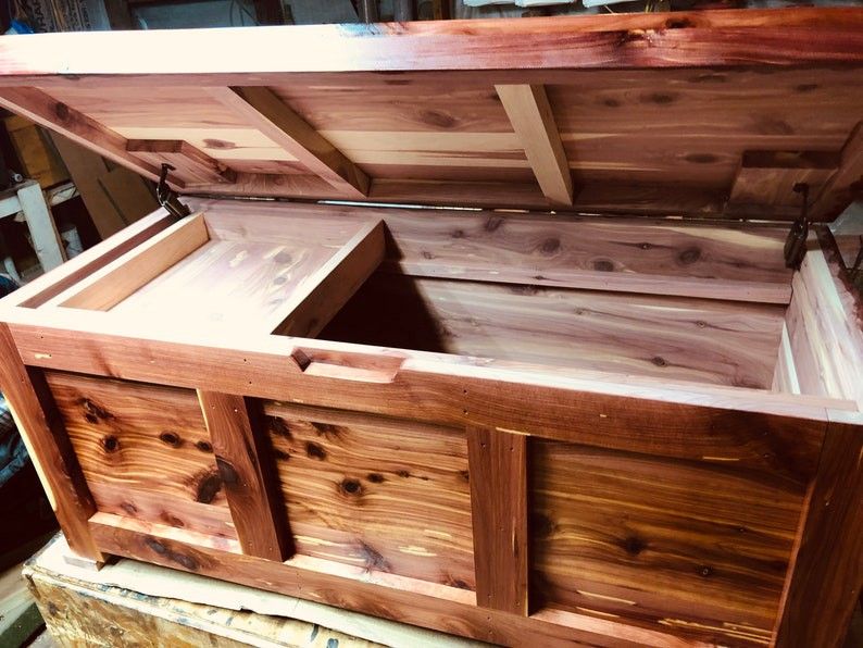 


Large Cedar Chest with Tray, Birthday Gift, Christmas Gift, Blanket Chest
ReeseWoodPro