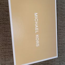 Brand New Michael Kors Purse