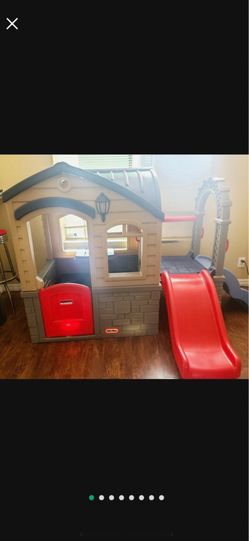 Kids play house