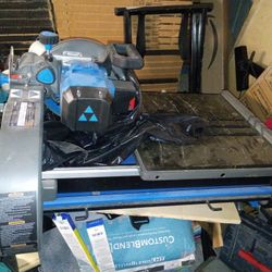 Heavy New Delta Wet Saw For Tile 