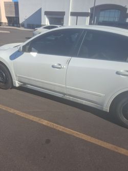 2011 Nissan altima 2.5S 800$