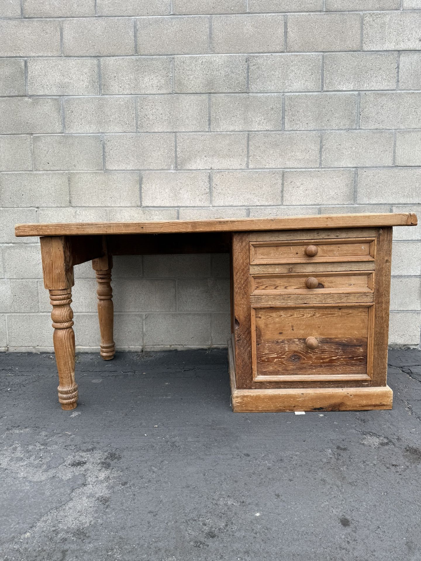 FREE VINTAGE DESK - SOLID WOOD