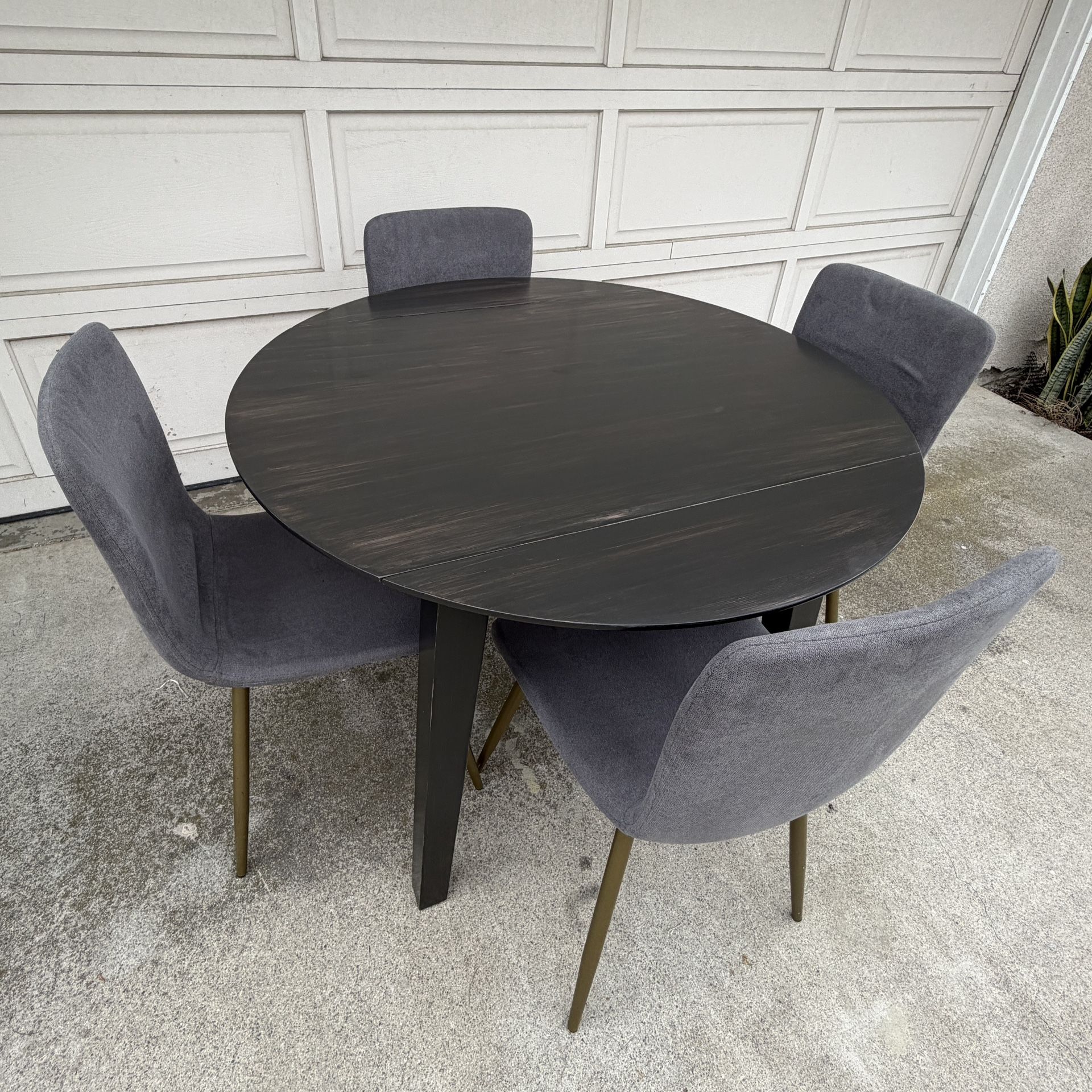 DINING TABLE WITH 4 CHAIRS