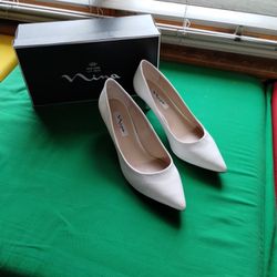 Beautiful bridal shoes size 9.5