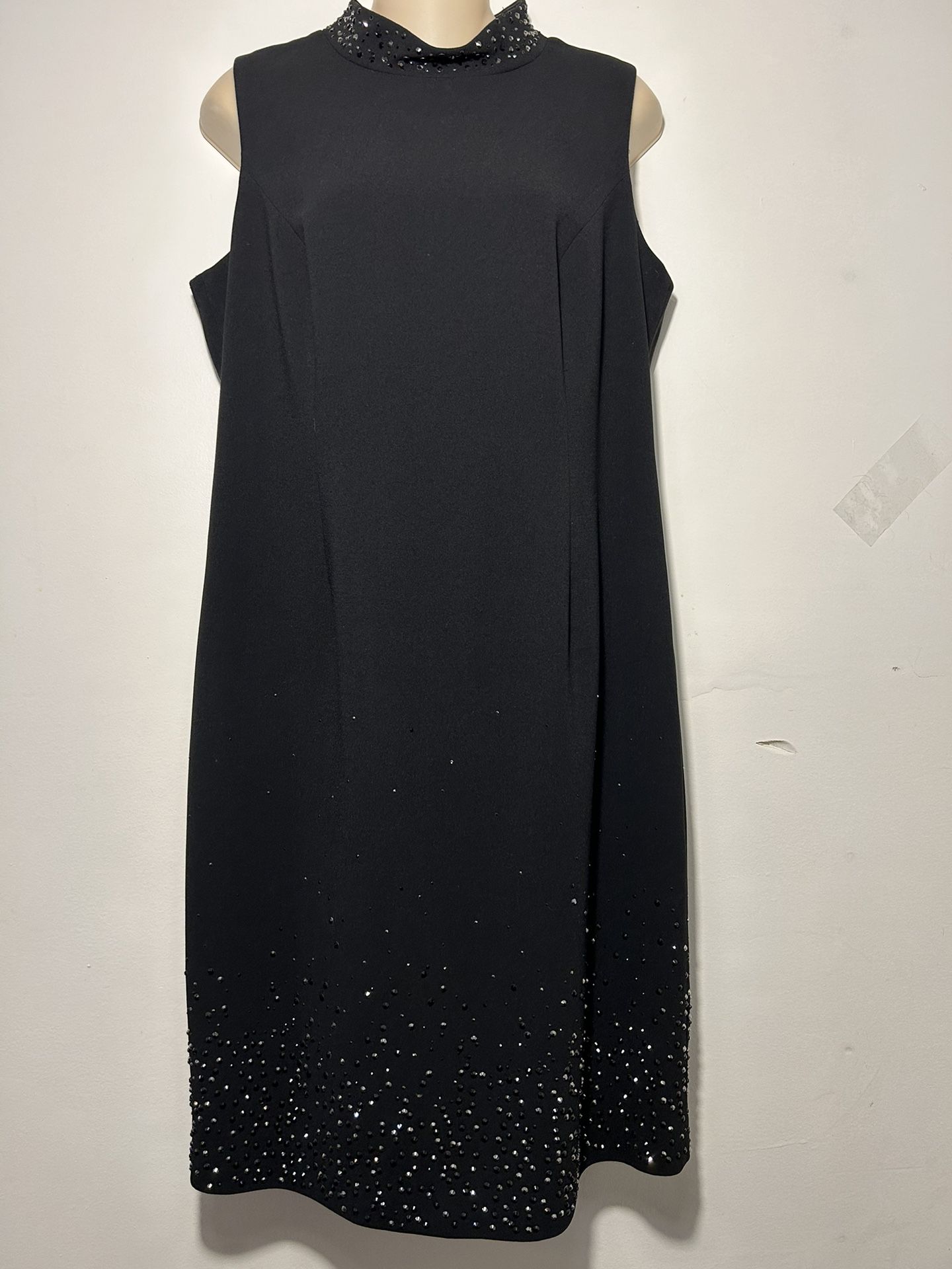 Elegant women's dress.Size L. $55.