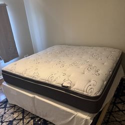 King Size Bed 