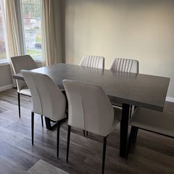 Expandable Dining Table