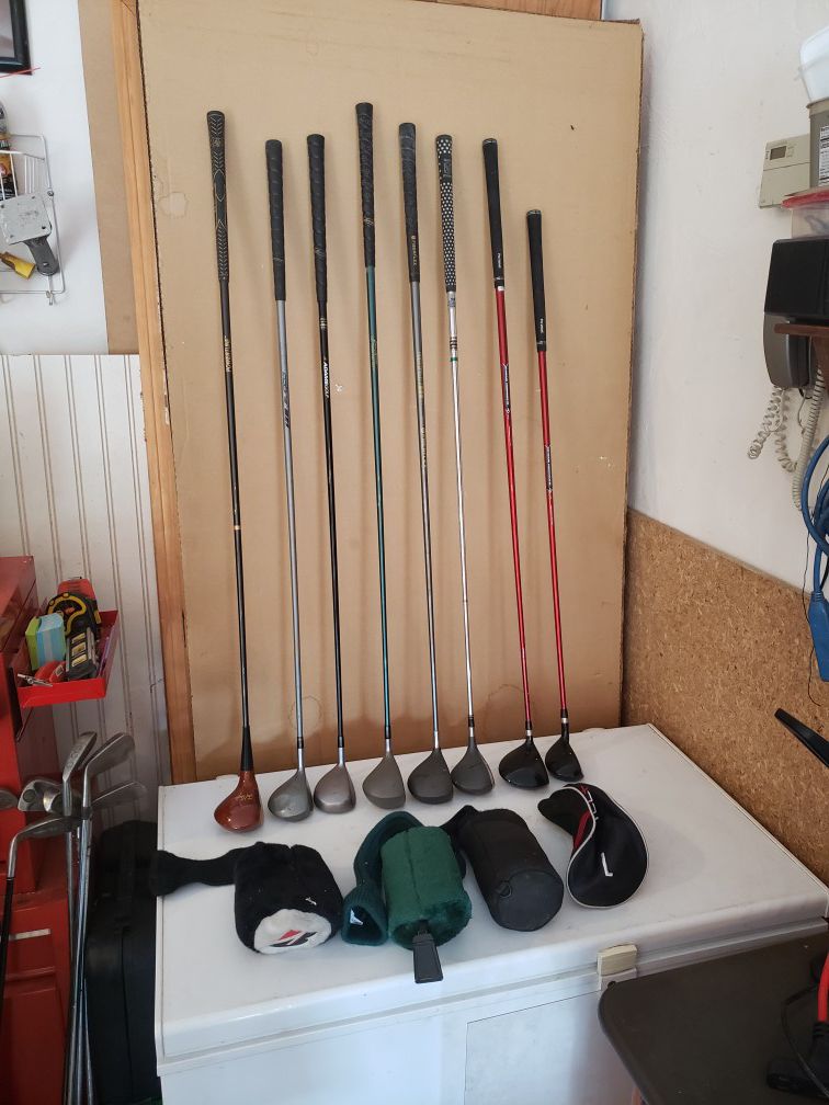 Pick of Golf metal clubs with graphite shafts