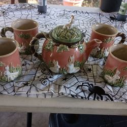 Teapot And 4 Coffee Cups Rabbit 