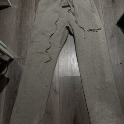 essential sweats size small