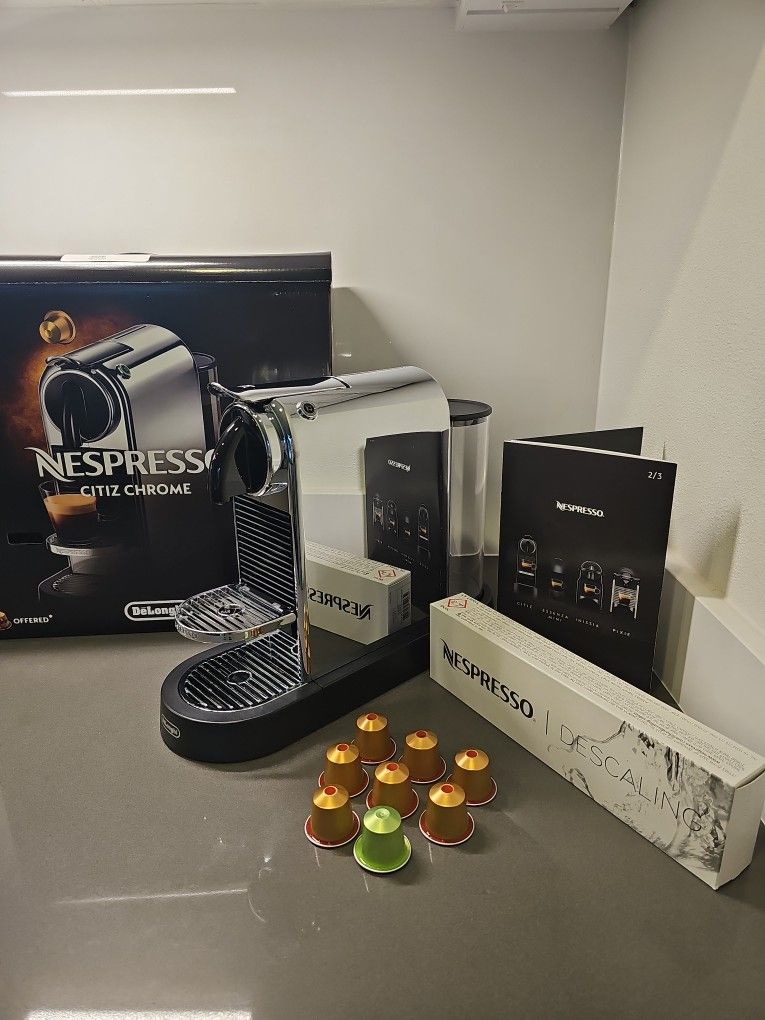 Nespresso DeLonghi Citiz Chrome with New Descaling Kit and 8 New
