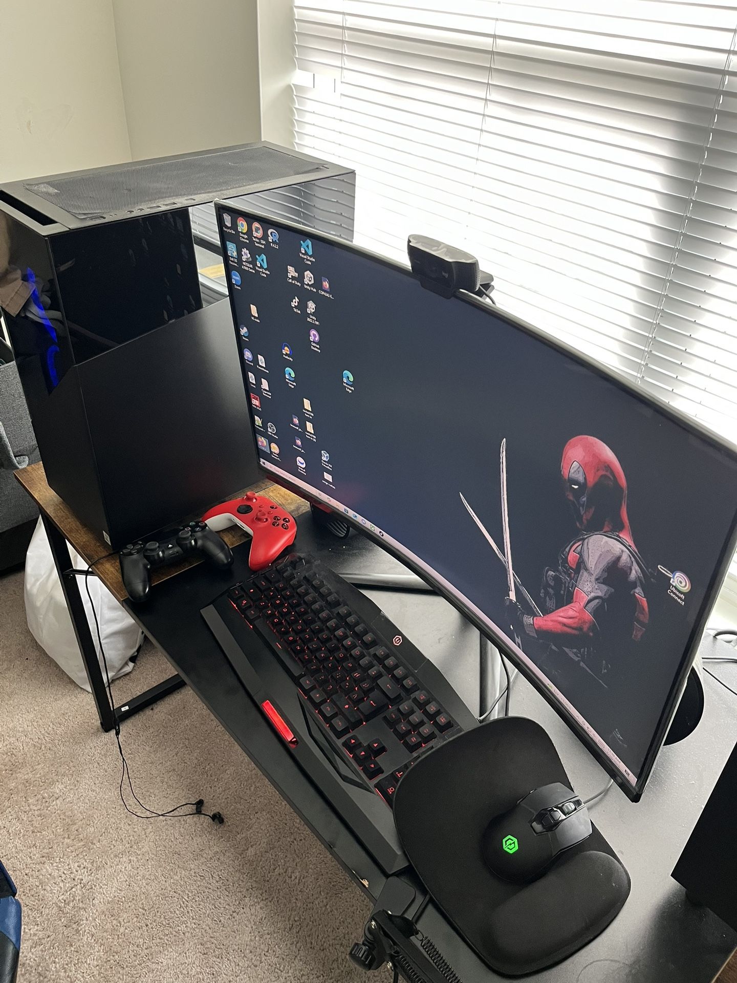 Cyber power Gaming PC Desktop Nvidia RTX 3070 16 GB RAM 1TB SSD + Accessories! Well Taken Care Of!